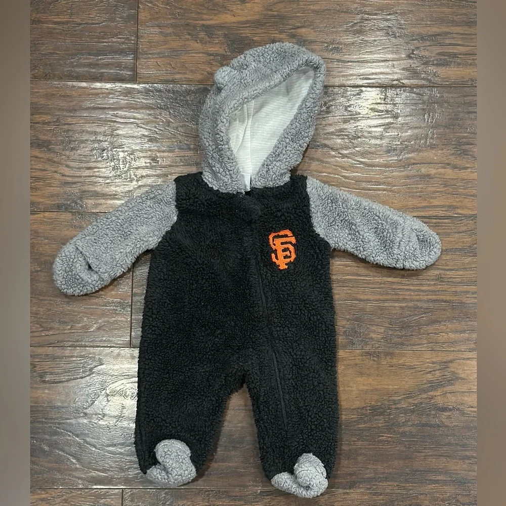Genuine Merchandise bundle san